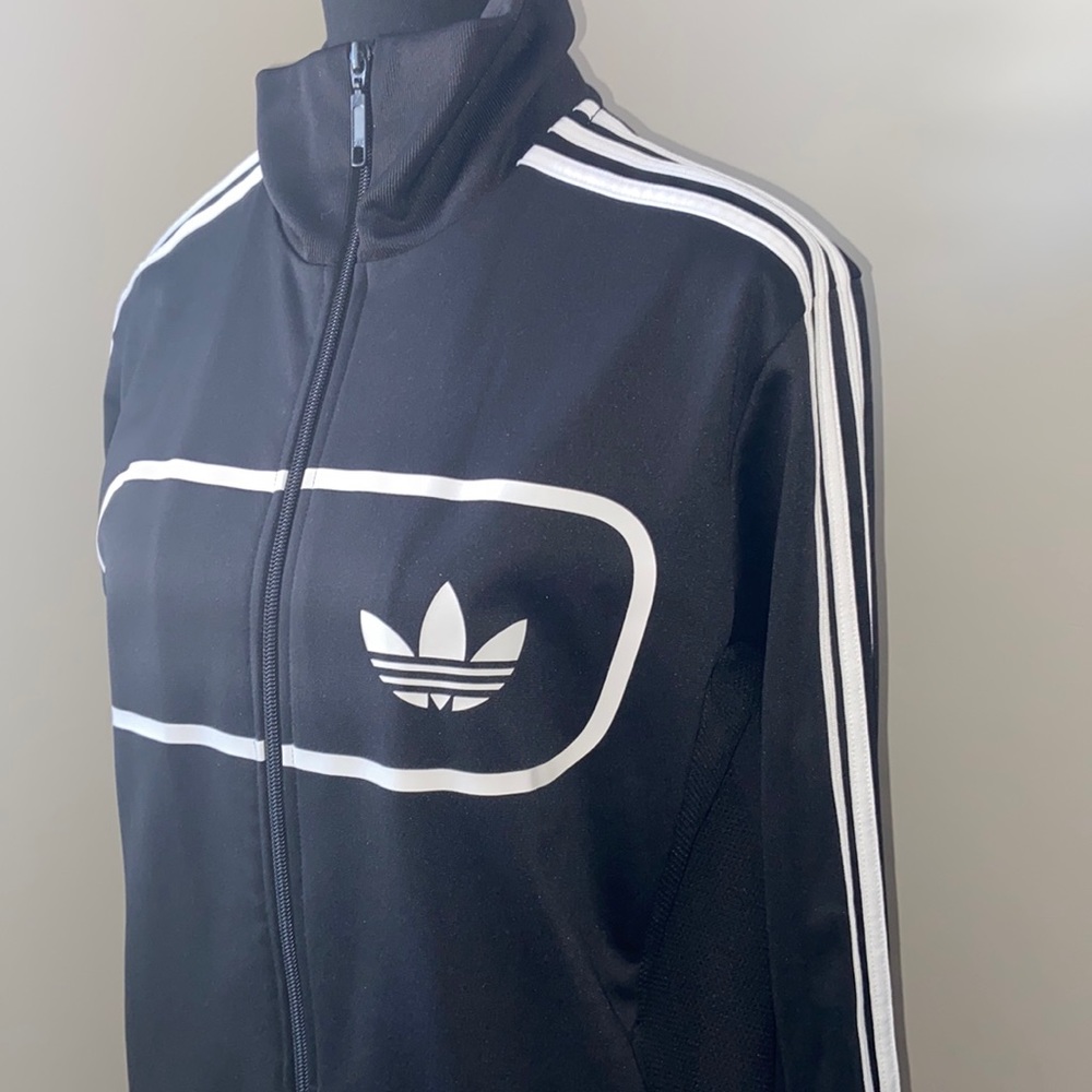 Adidas unsex excellent condition zip jacket MEDIUM